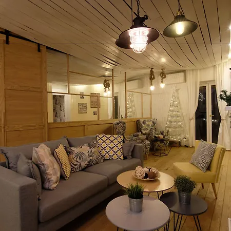 Konukevi Epoca Cosenza