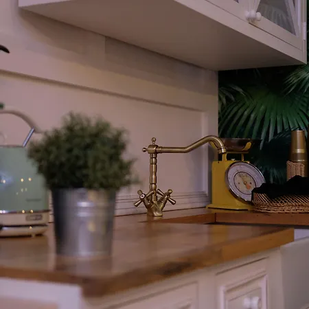 Konukevi Epoca Cosenza